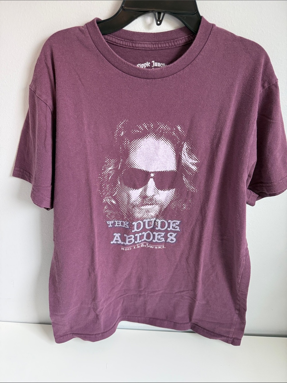 BIG LEBOWSKI Ripple Junction The Dude Abides Graphic Tee - Plum